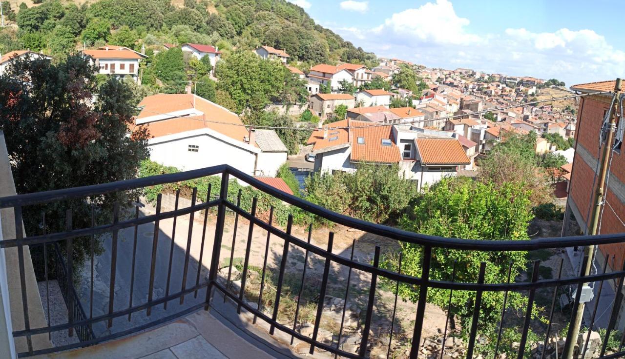 Apartamento Casa Sias Santu Lussurgiu Exterior foto