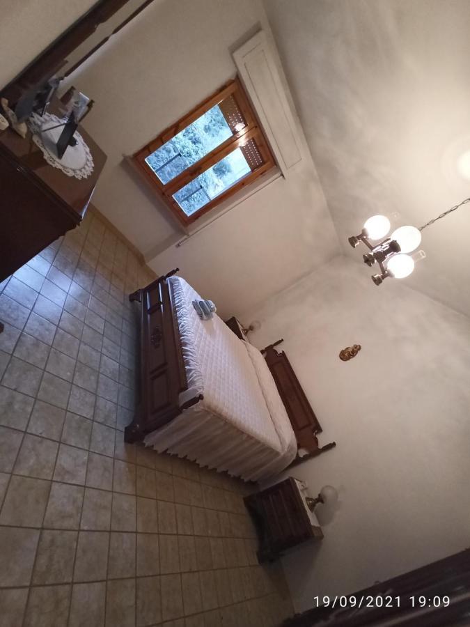 Apartamento Casa Sias Santu Lussurgiu Exterior foto